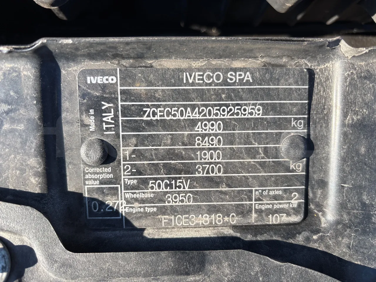 Iveco Daily 50C15V-EURO5-107kW-7.012m - vehicle plate photo