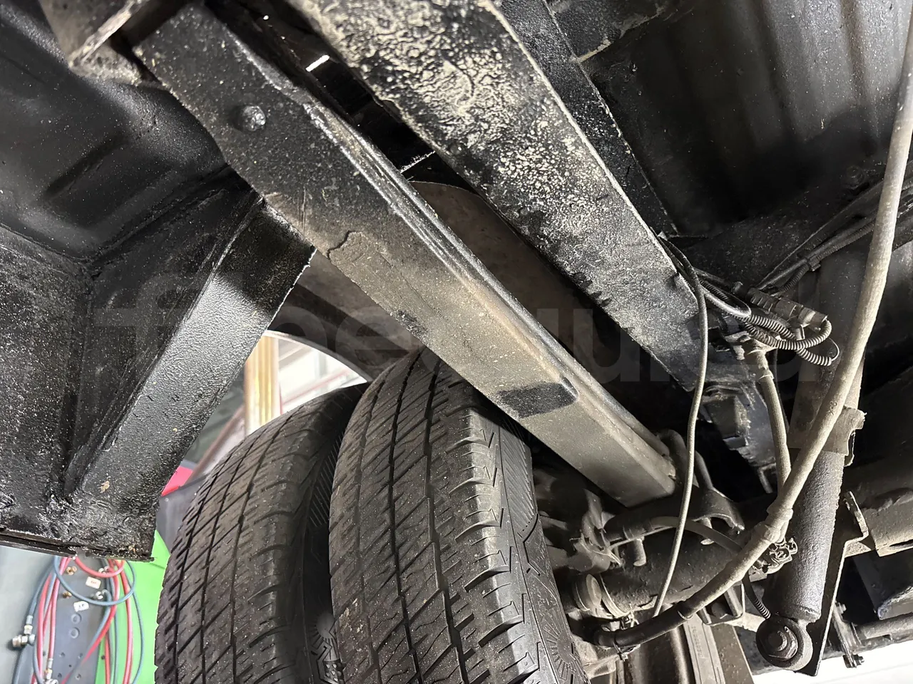 Iveco Daily 50C15V-EURO5-107kW-7.012m - axel 3 leaf spring left