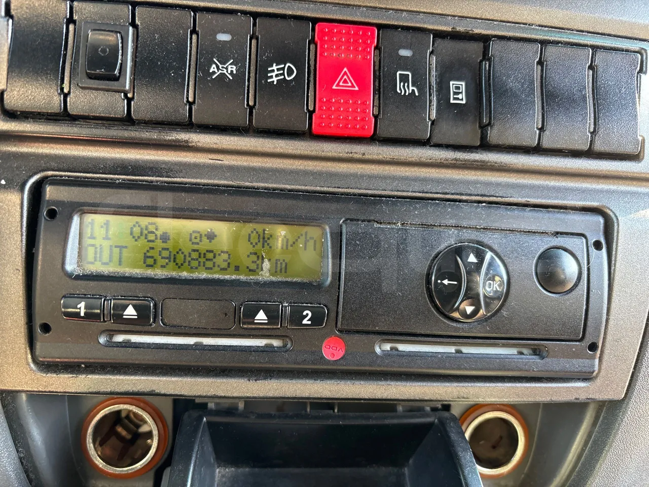 Iveco Daily 50C15V-EURO5-107kW-7.012m - Tachograph