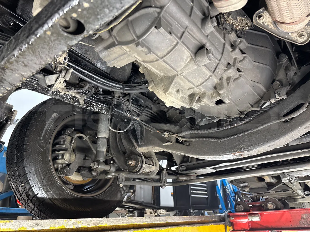 Iveco Daily 50C15V-EURO5-107kW-7.012m - front axle right side