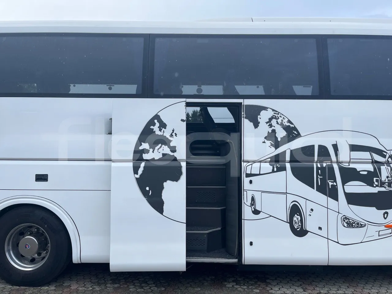 Irizar Scania K440 - EUR5 -324kW -12.2m - front door 3 open (mandatory for bus to scrap)