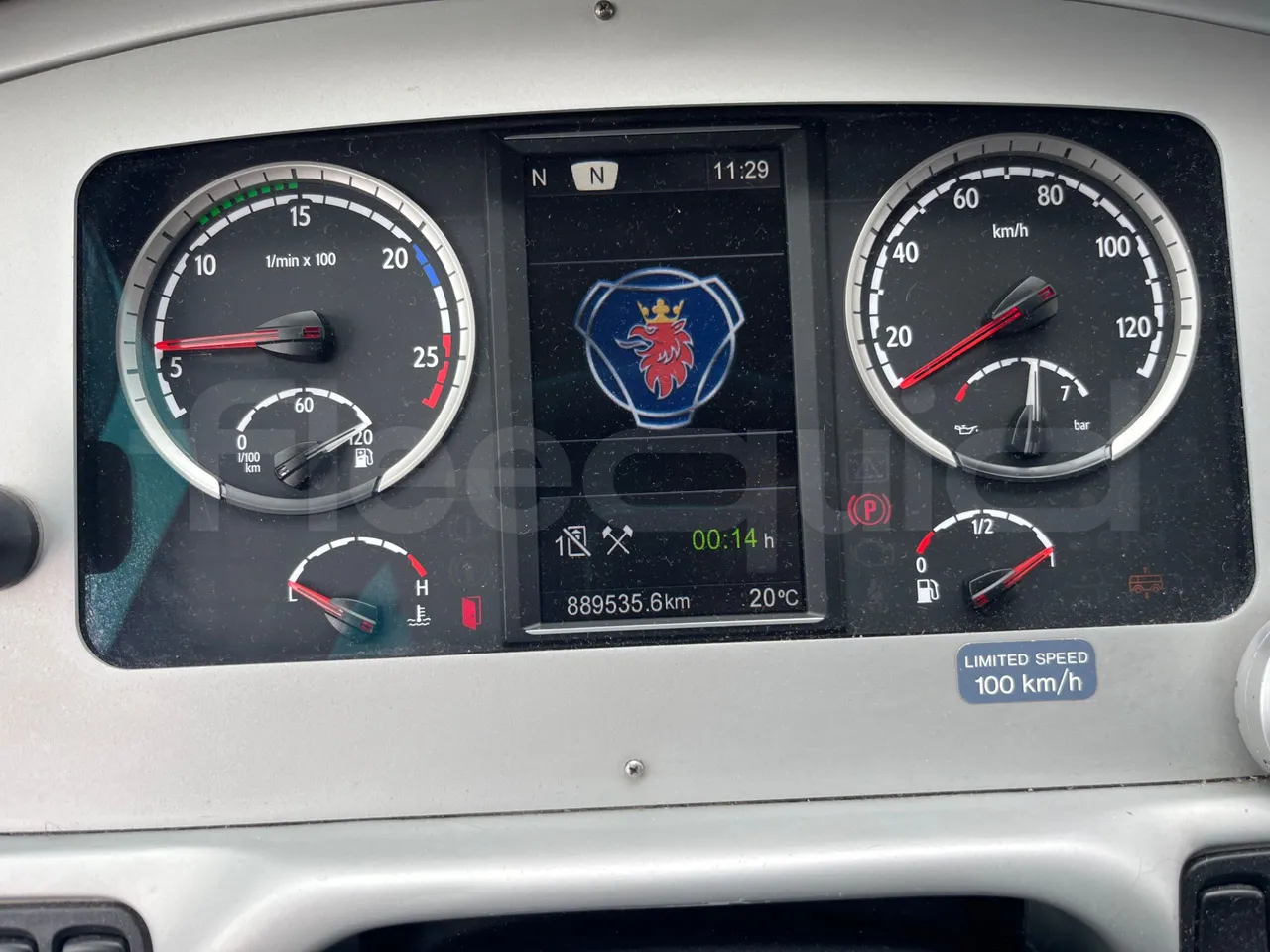 Irizar Scania K440 - EUR5 -324kW -12.2m - dashboard lights on