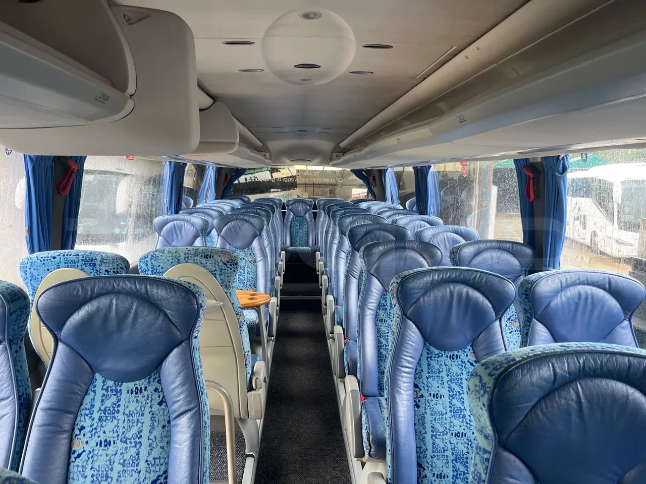 Irizar Scania K440 - EUR5 -324kW -12.2m - reverse view middle aisle