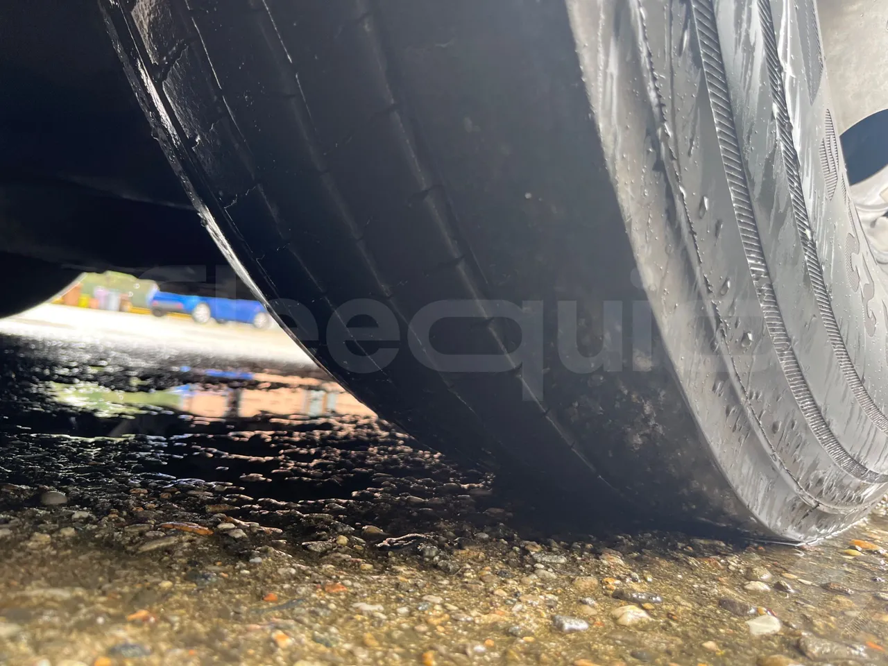 Irizar Scania K440 - EUR5 -324kW -12.2m - tread condition front tires right