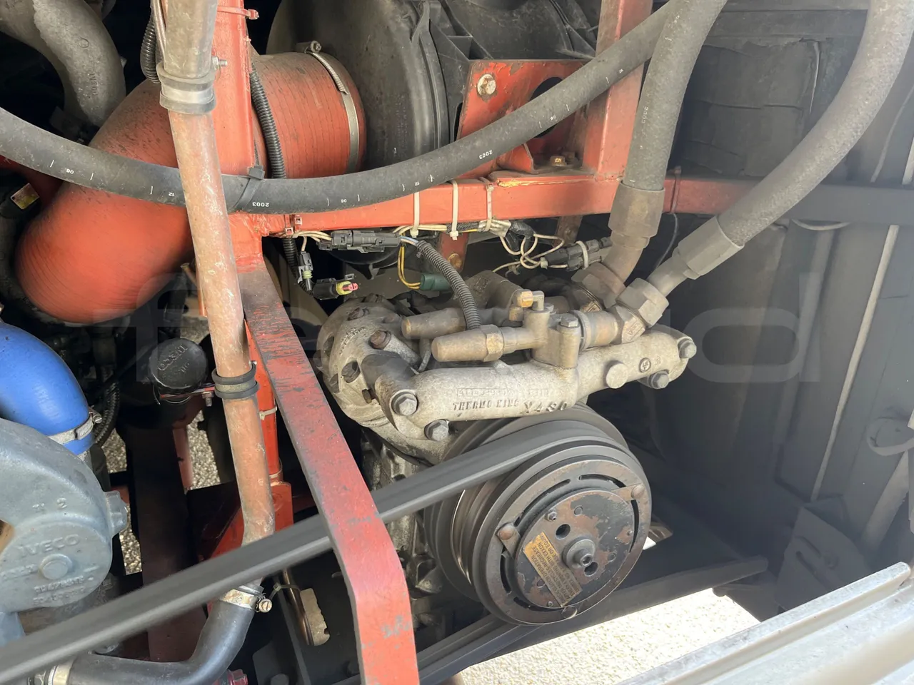 Irisbus Domino Orlandi 2001 397E 12.35 - Euro3 - 259kW - 12mt - air conditioning compressor