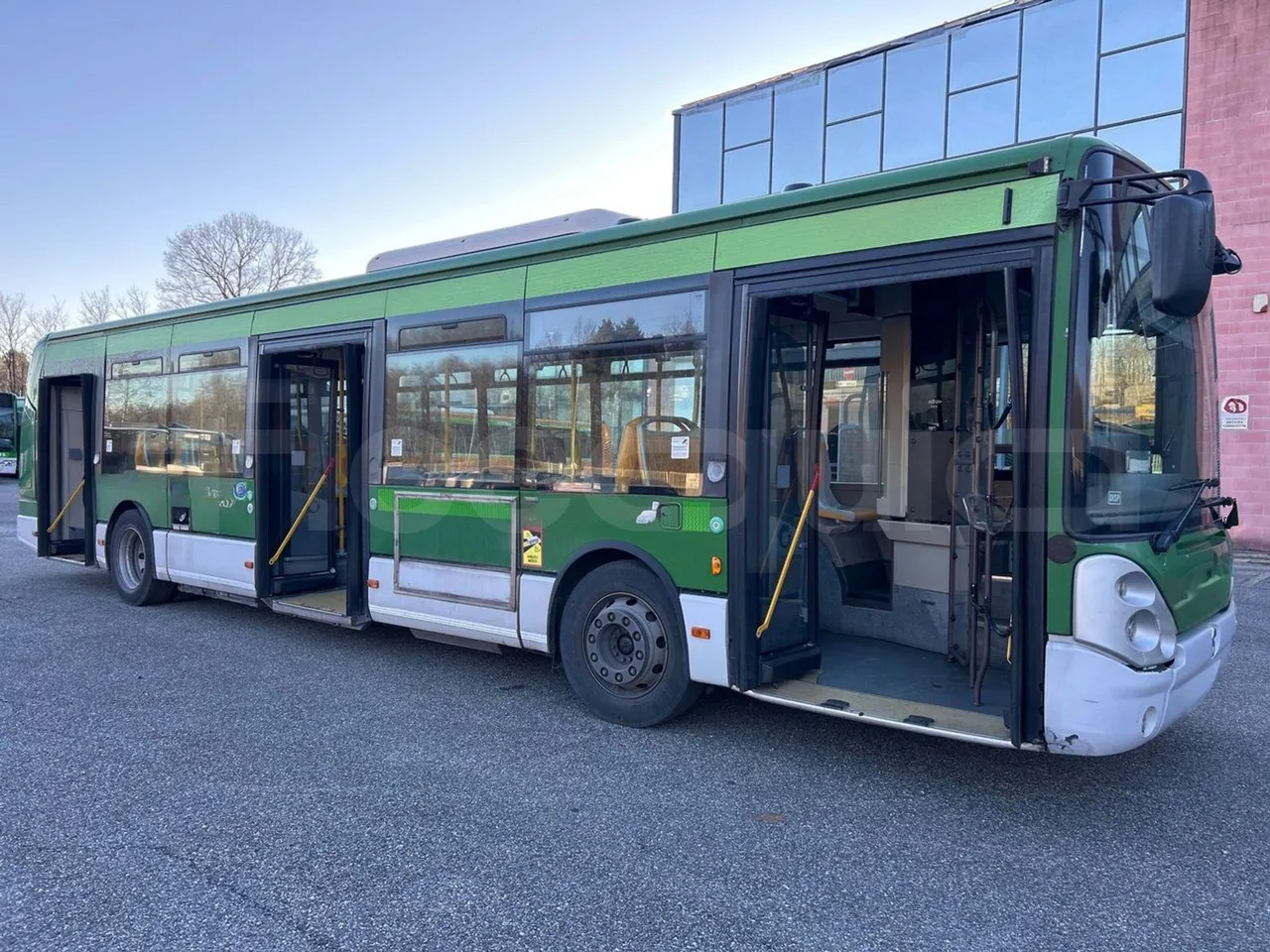 Irisbus Citelis PS09D1 PS09D1-98  - Euro5 - 213kW - 11.990mt - 3/4 right front doors open