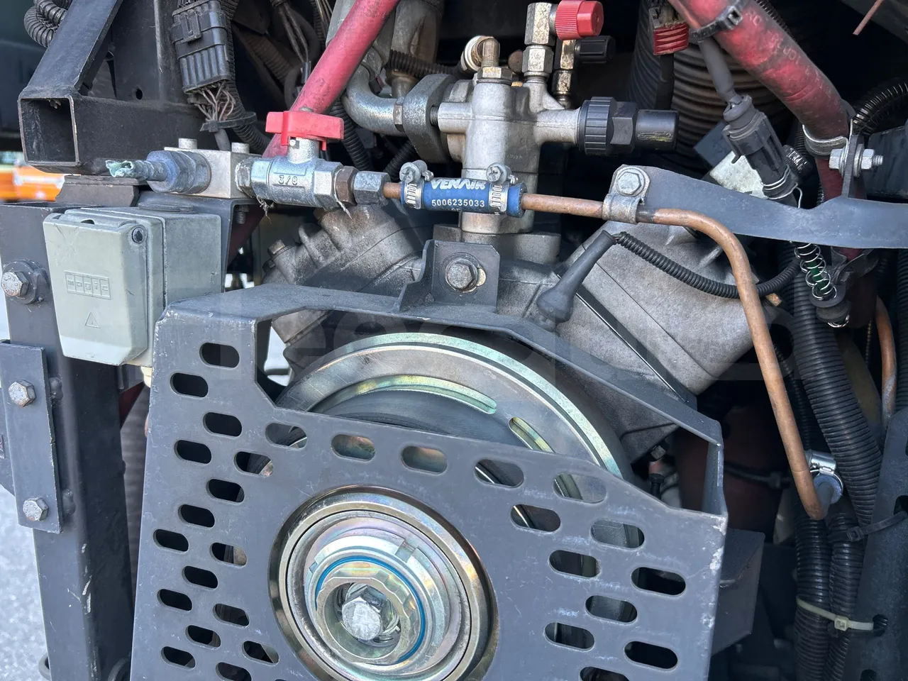 Irisbus Citelis PS09D1 PS09D1-98  - Euro5 - 213kW - 11.990mt - air conditioning compressor