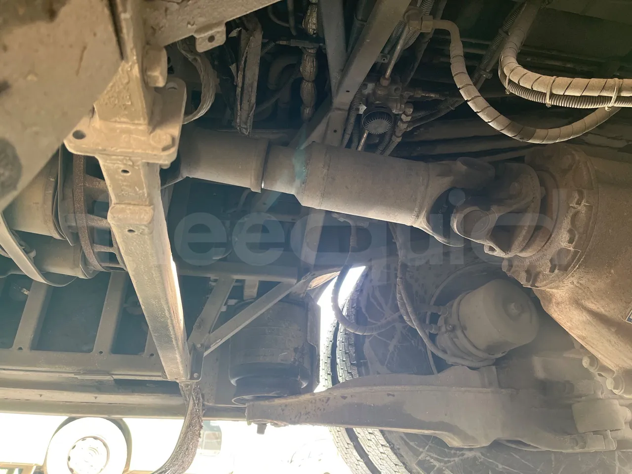 Temsa Safari RD R A T-I53 - Euro 5 - 266 kw - 12.200 mt - driveshaft photo