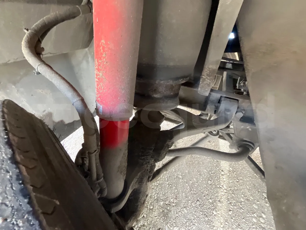 Temsa Safari RD R A T-I53 - Euro 5 - 266 kw - 12.200 mt - front air springs left