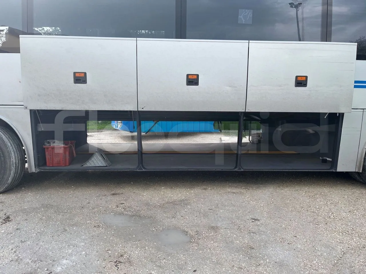 Temsa Safari RD R A T-I53 - Euro 5 - 266 kw - 12.200 mt - luggage rack photo