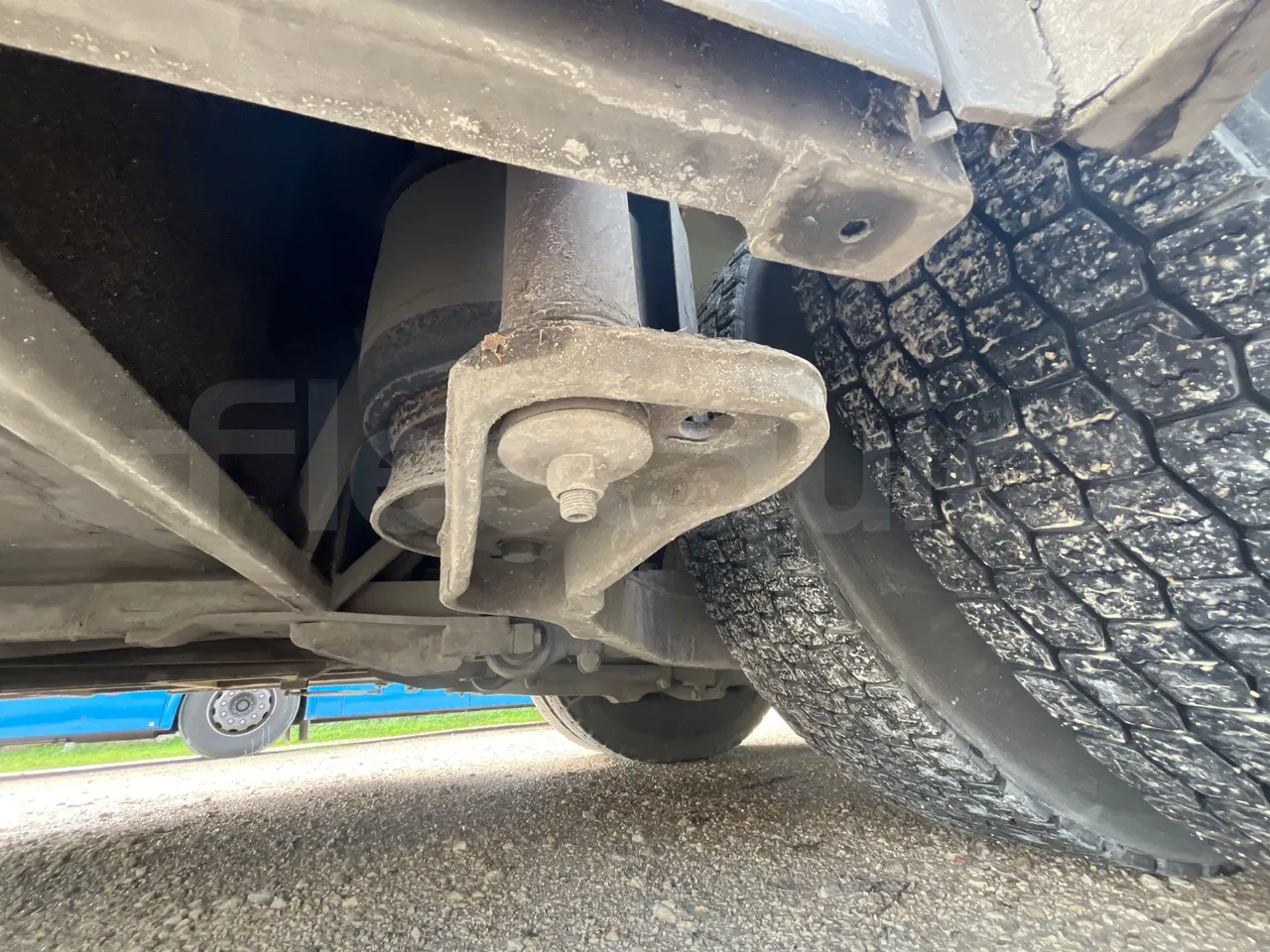 Temsa Safari RD R A T-I53 - Euro 5 - 266 kw - 12.200 mt - axle 2 shock absorbers 2 left