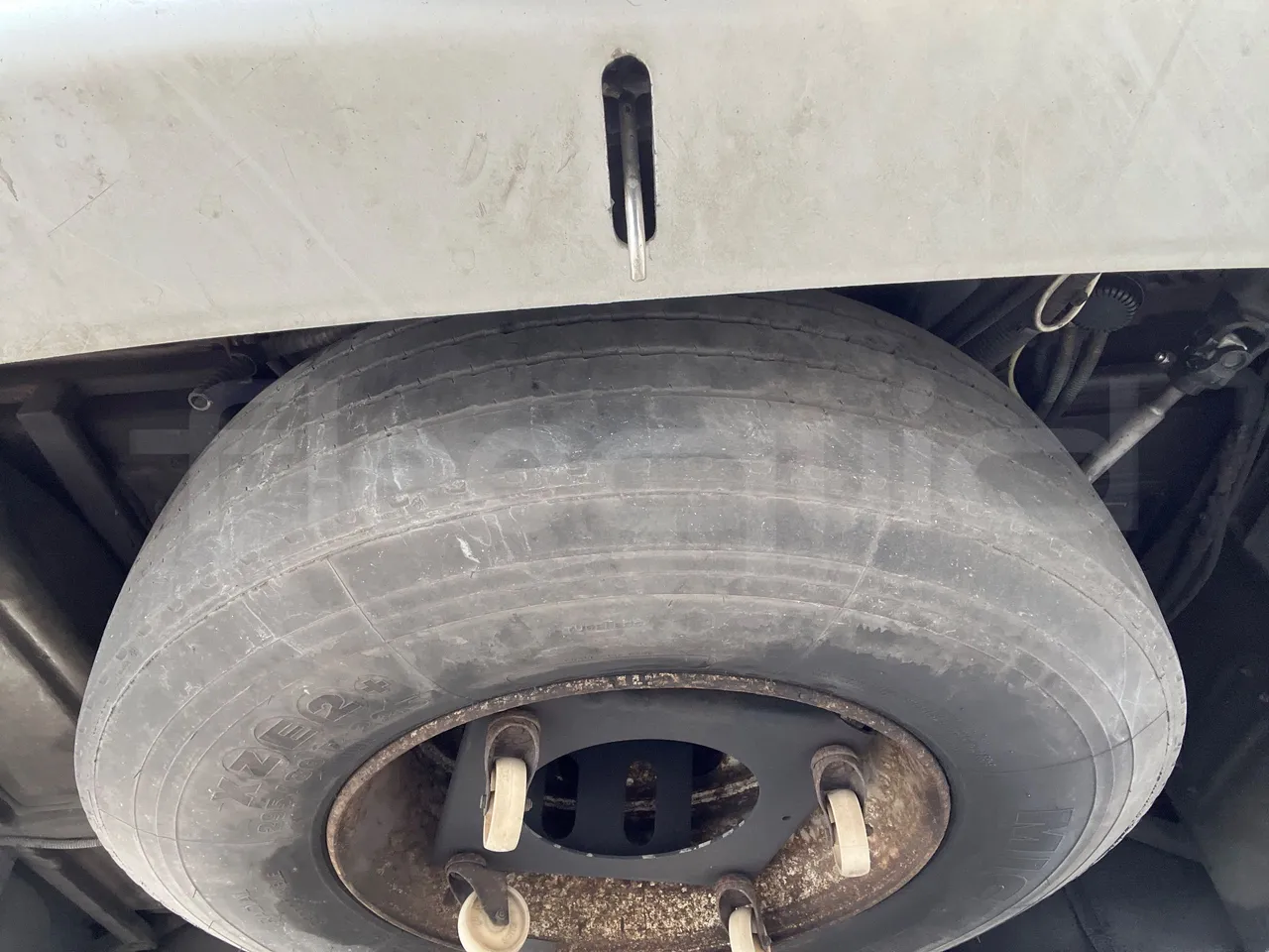 Temsa Safari RD R A T-I53 - Euro 5 - 266 kw - 12.200 mt - front undercarriage from front