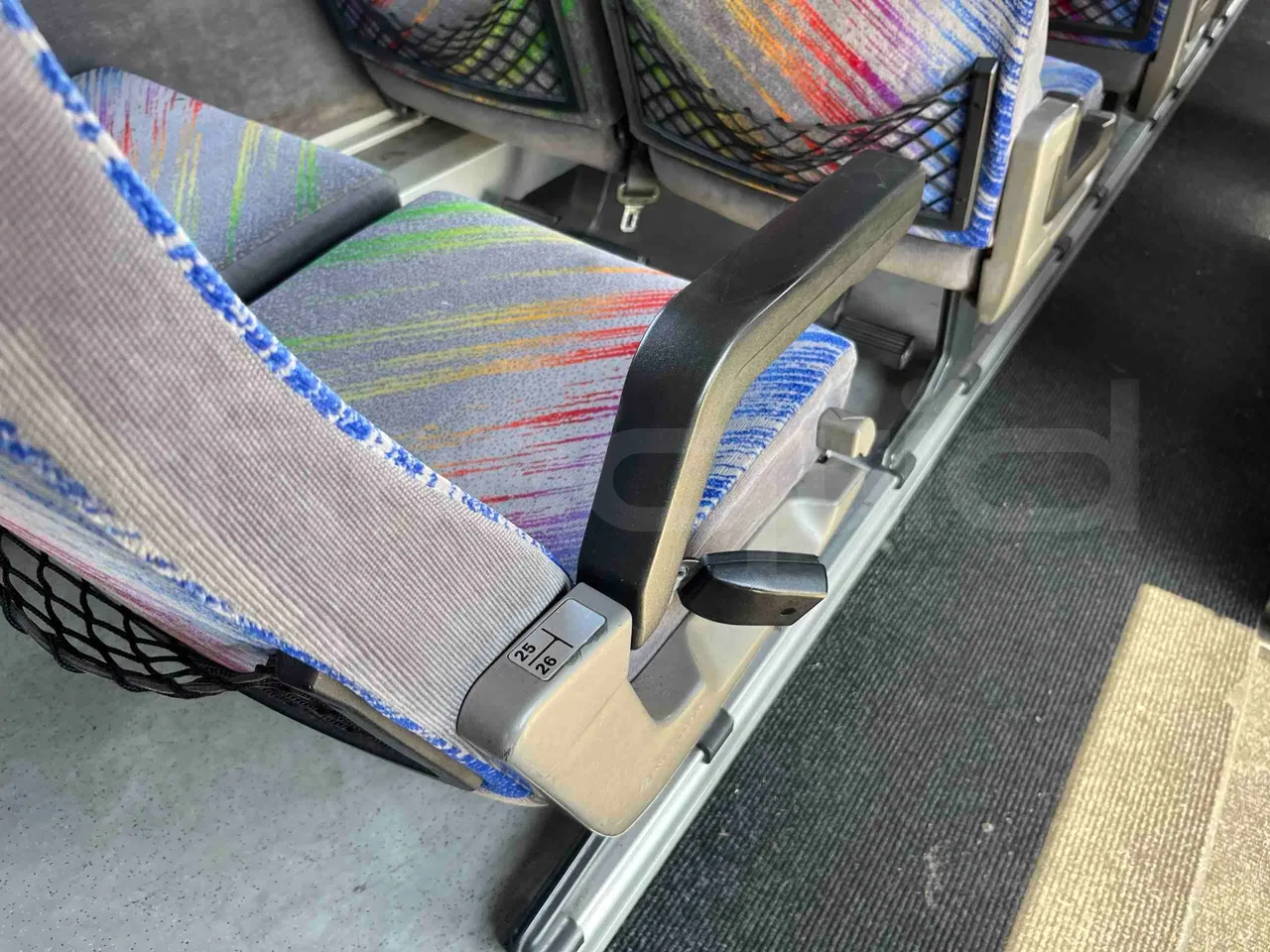 Setra S315 HD - EUR1 - 280kW - 12.000m - armrest detail photo