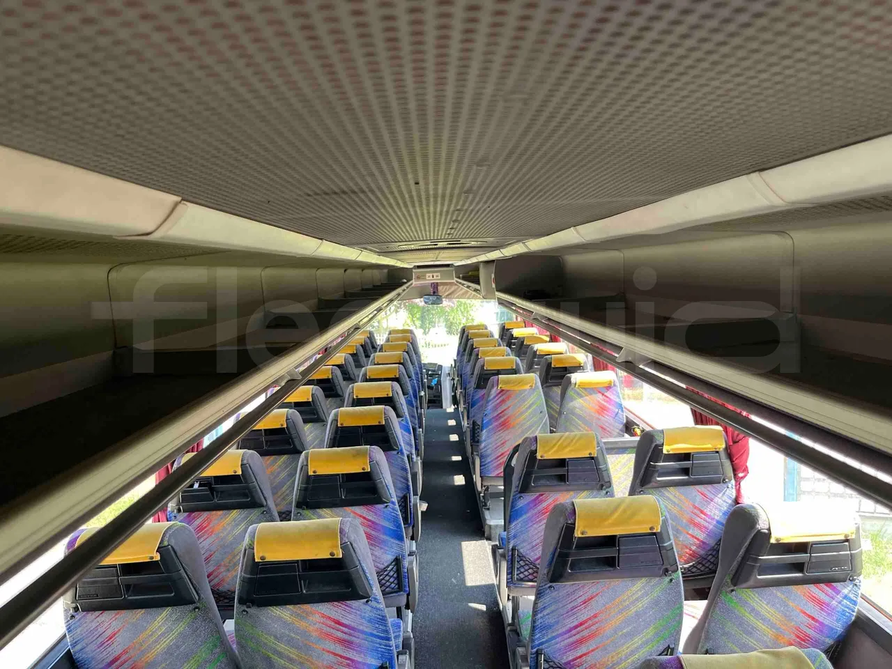 Setra S315 HD - EUR1 - 280kW - 12.000m - overhead compartments photo