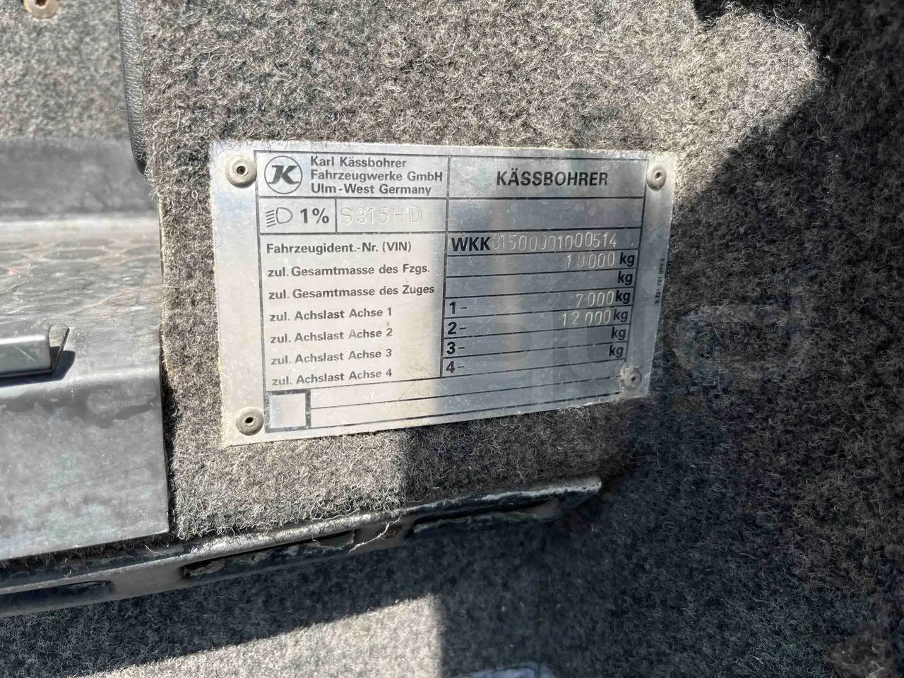 Setra S315 HD - EUR1 - 280kW - 12.000m - vehicle plate photo