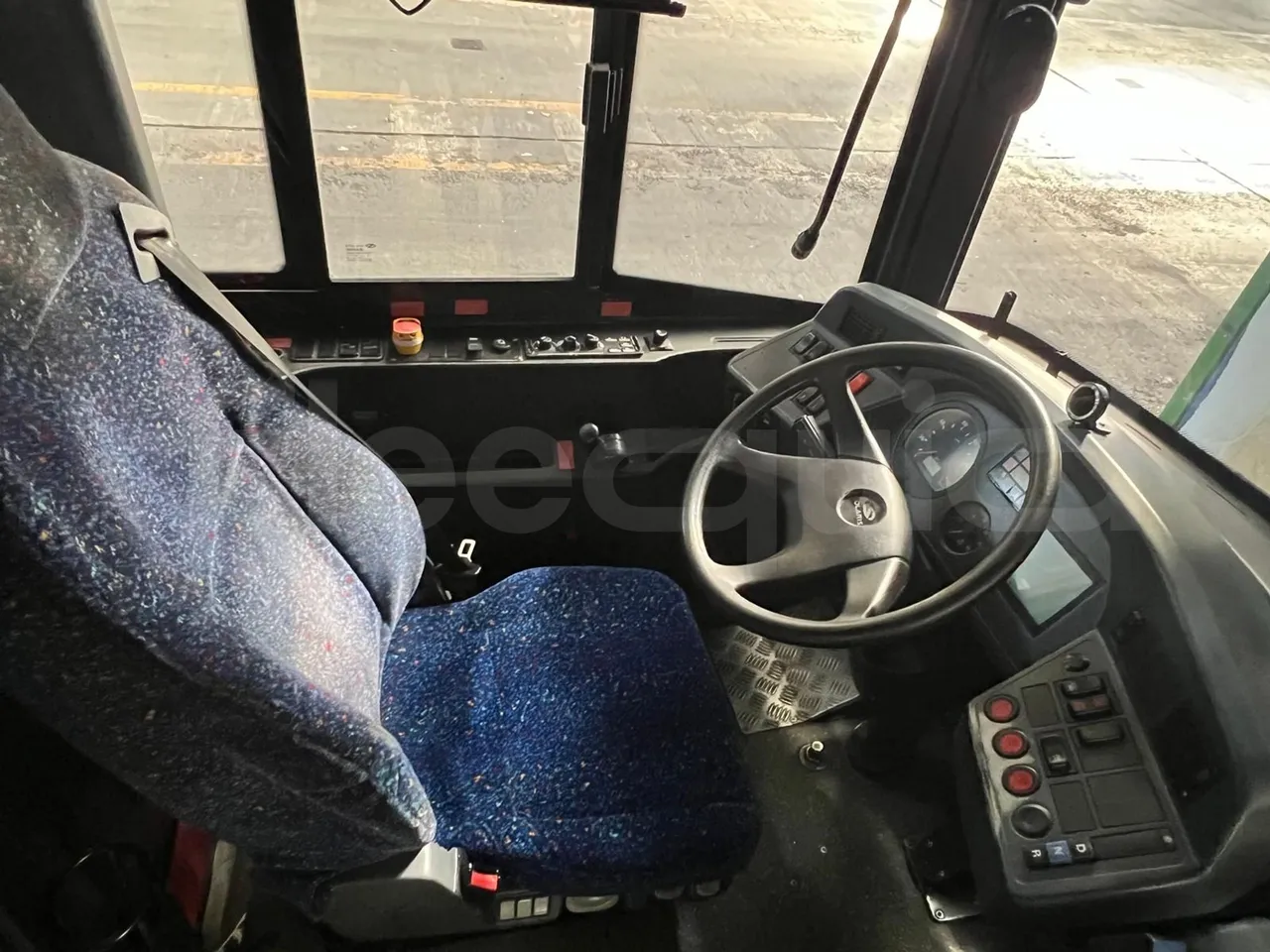 Solaris Urbino 12-EUR6 - driver's seat photo