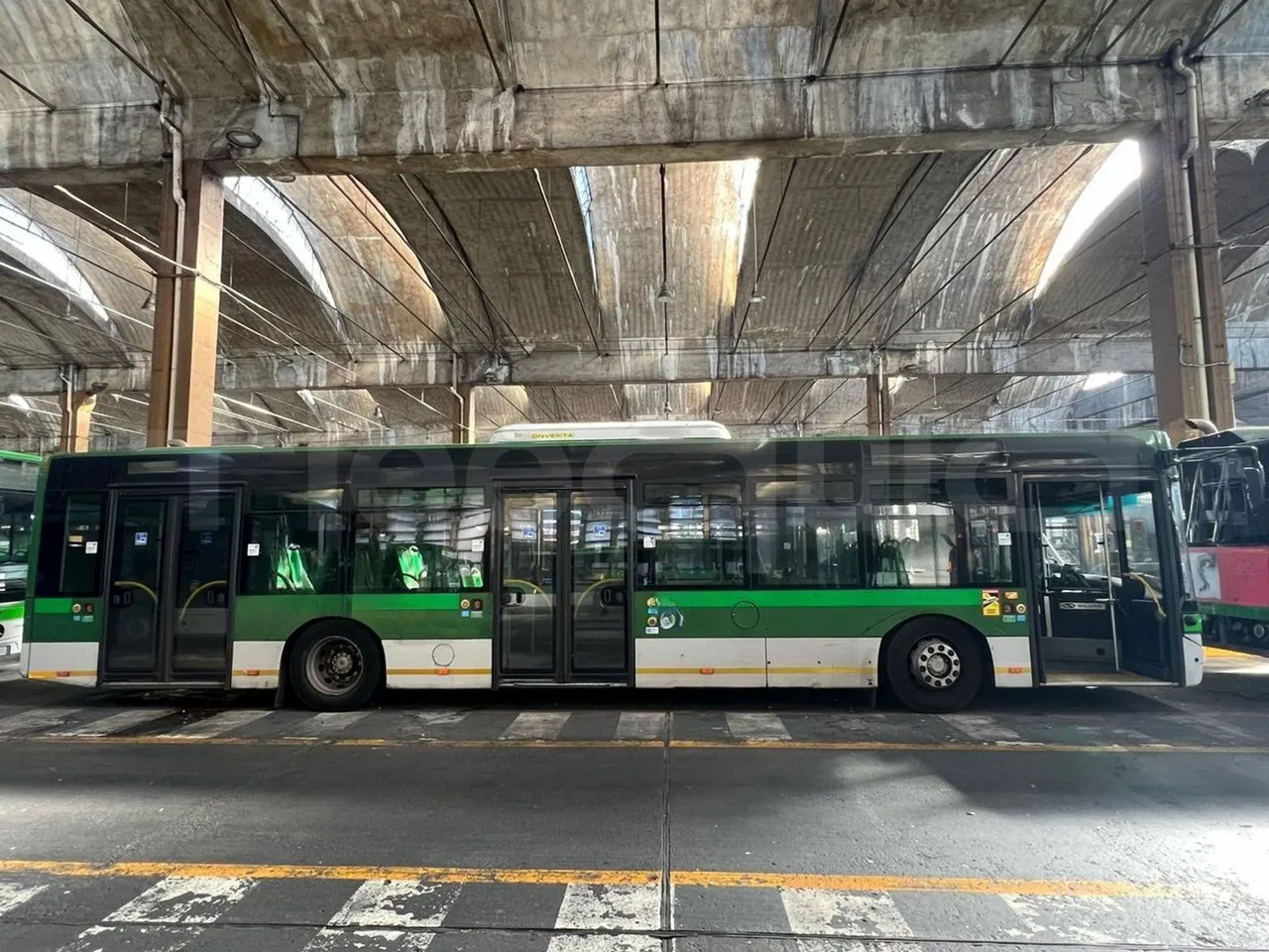 Solaris Urbino 12-EUR6 - right side doors closed