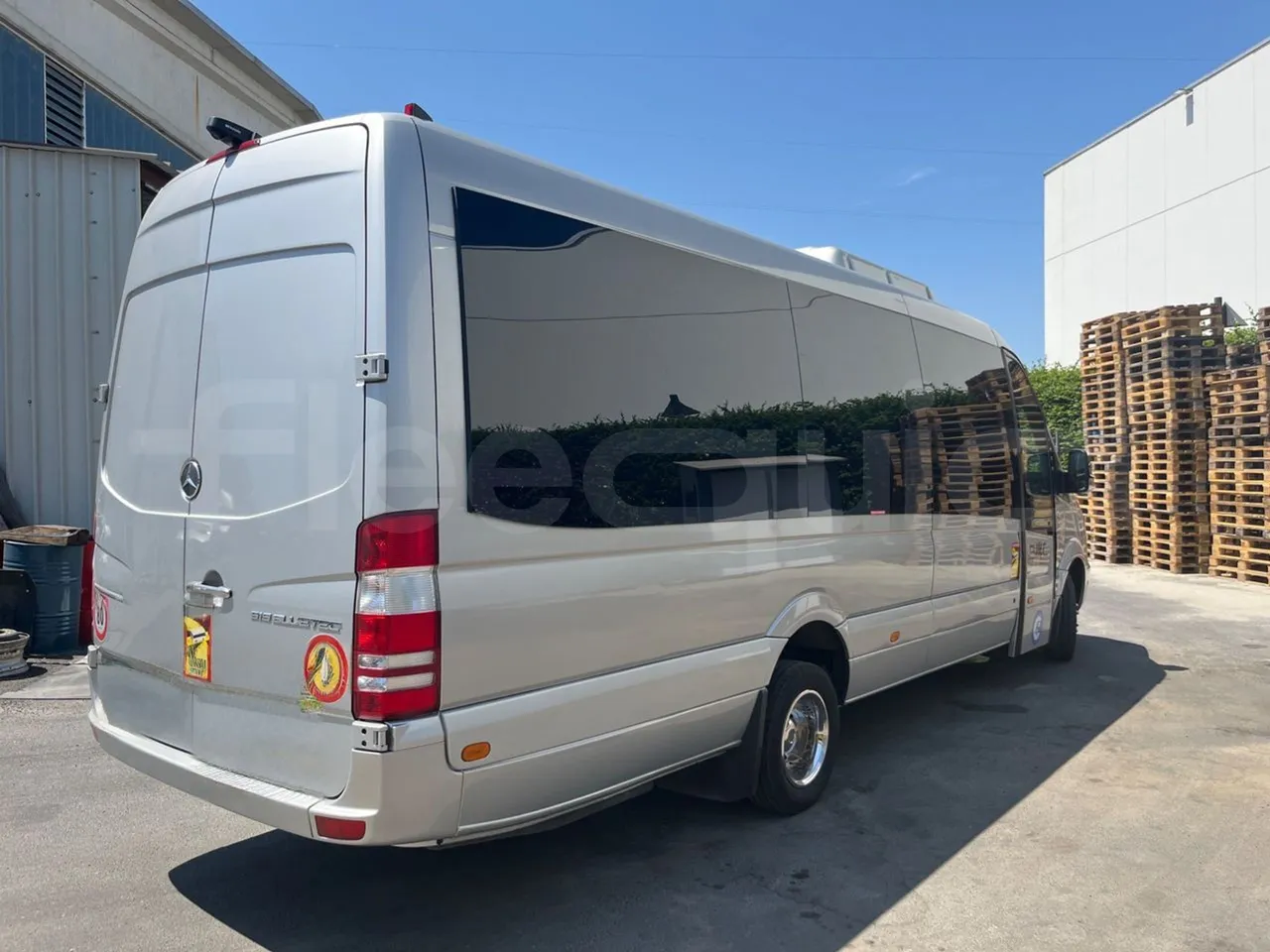 Mercedes-Benz Sprinter 906BB55 - EUR6 - 140kW - 7.765m - 3/4 right rear doors closed
