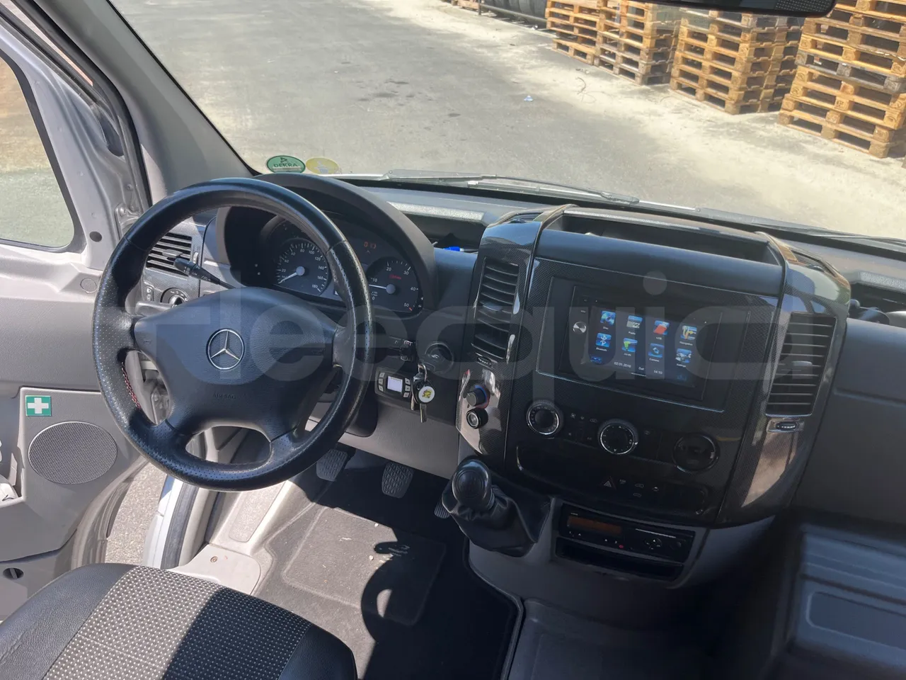 Mercedes-Benz Sprinter 906BB55 - EUR6 - 140kW - 7.765m - buttons panels on (mandatory for bus to scrap)