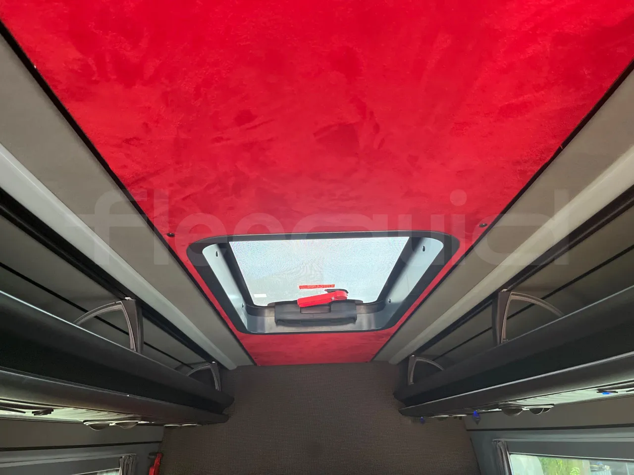 Mercedes-Benz Sprinter 906BB55 - EUR6 - 140kW - 7.765m - roof hatch 1