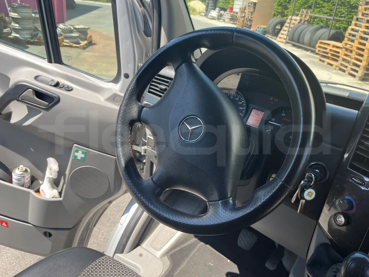 Mercedes-Benz Sprinter 906BB55 - EUR6 - 140kW - 7.765m - steering wheel photo