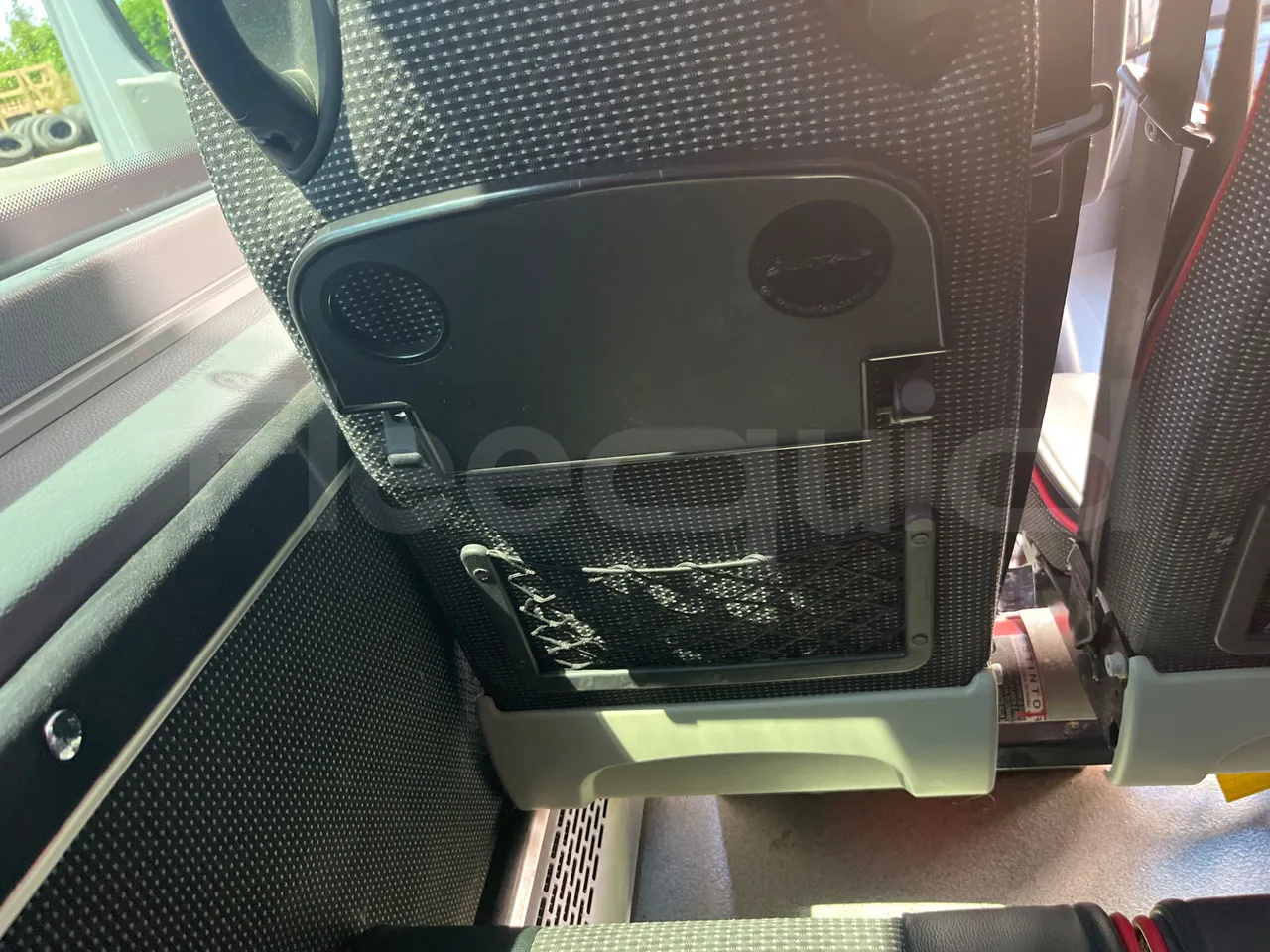 Mercedes-Benz Sprinter 906BB55 - EUR6 - 140kW - 7.765m - table detail photo