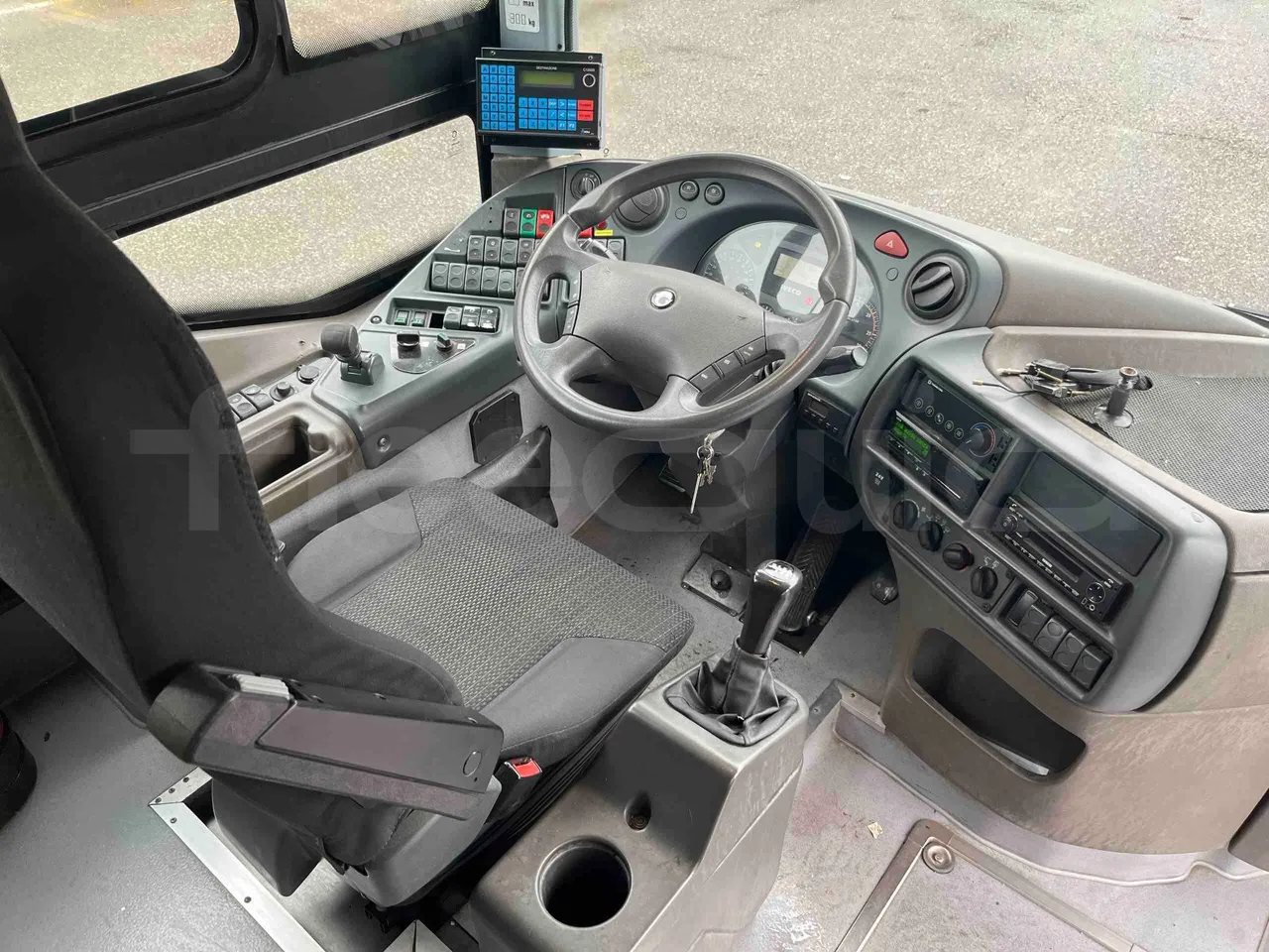 Iveco Crossway SFR160 - Euro 5 - 280 Kw - 10.655mt - buttons panels on