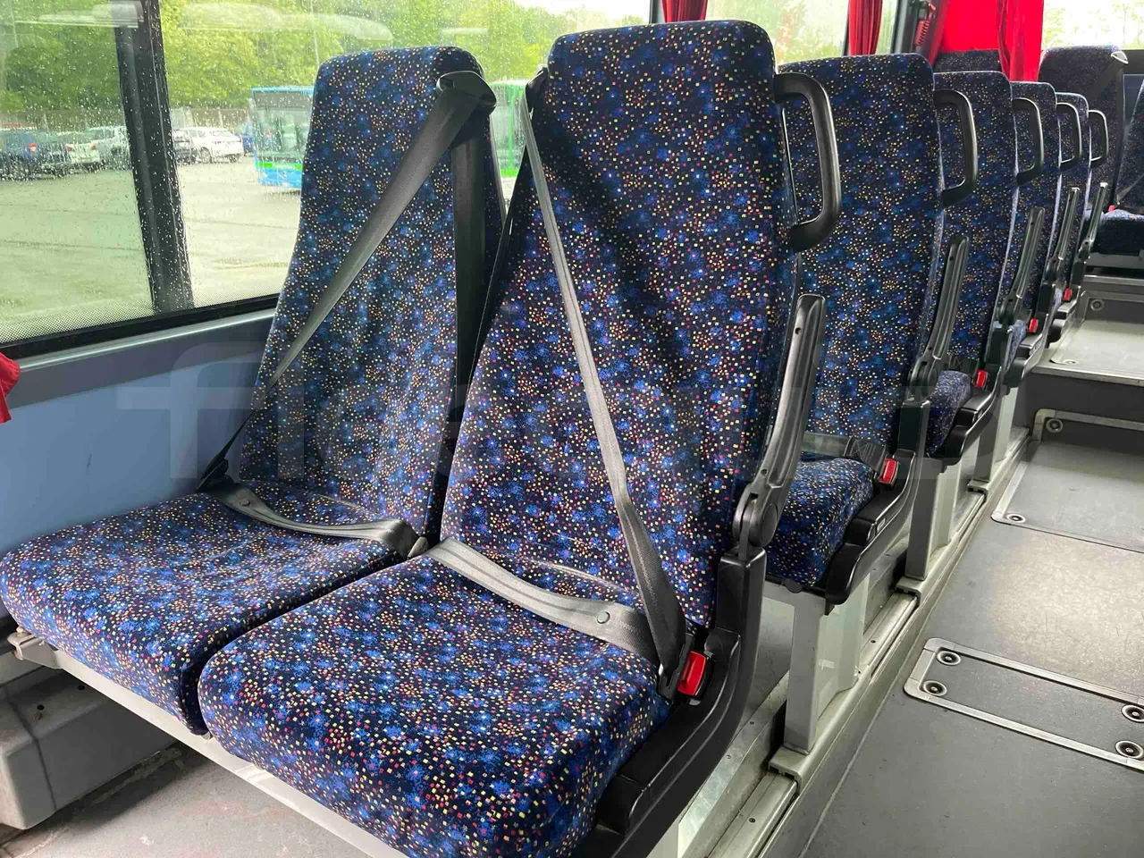 Iveco Crossway SFR160 - Euro 5 - 280 Kw - 10.655mt - footrest detail photo