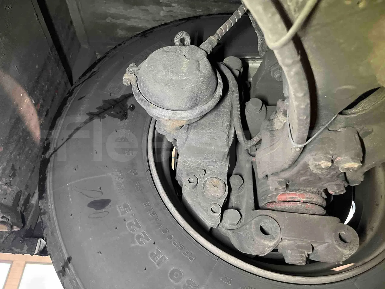 Iveco Crossway SFR160 - Euro 5 - 280 Kw - 10.655mt - front brake calipers right