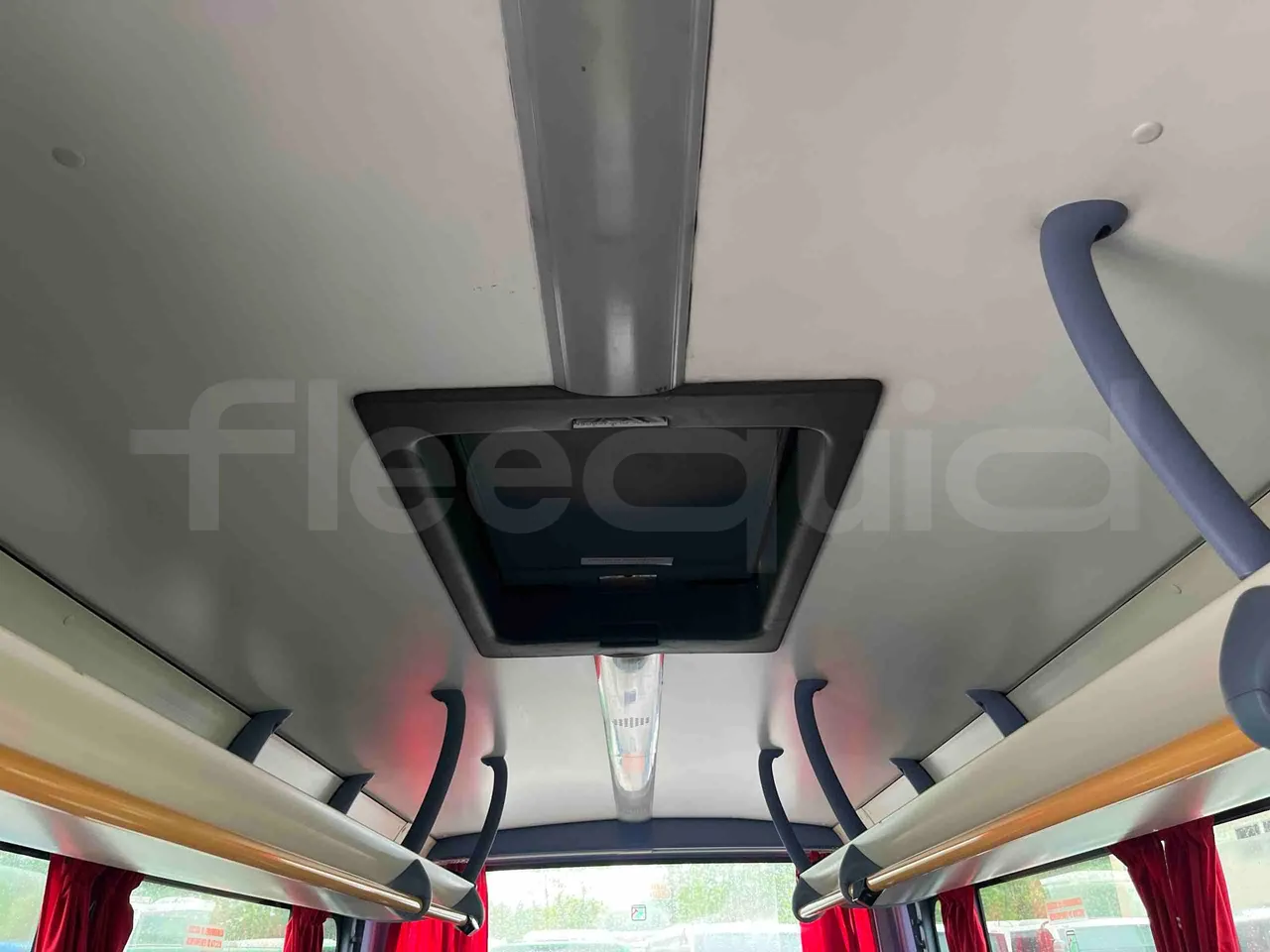 Iveco Crossway SFR160 - Euro 5 - 280 Kw - 10.655mt - roof hatch 1