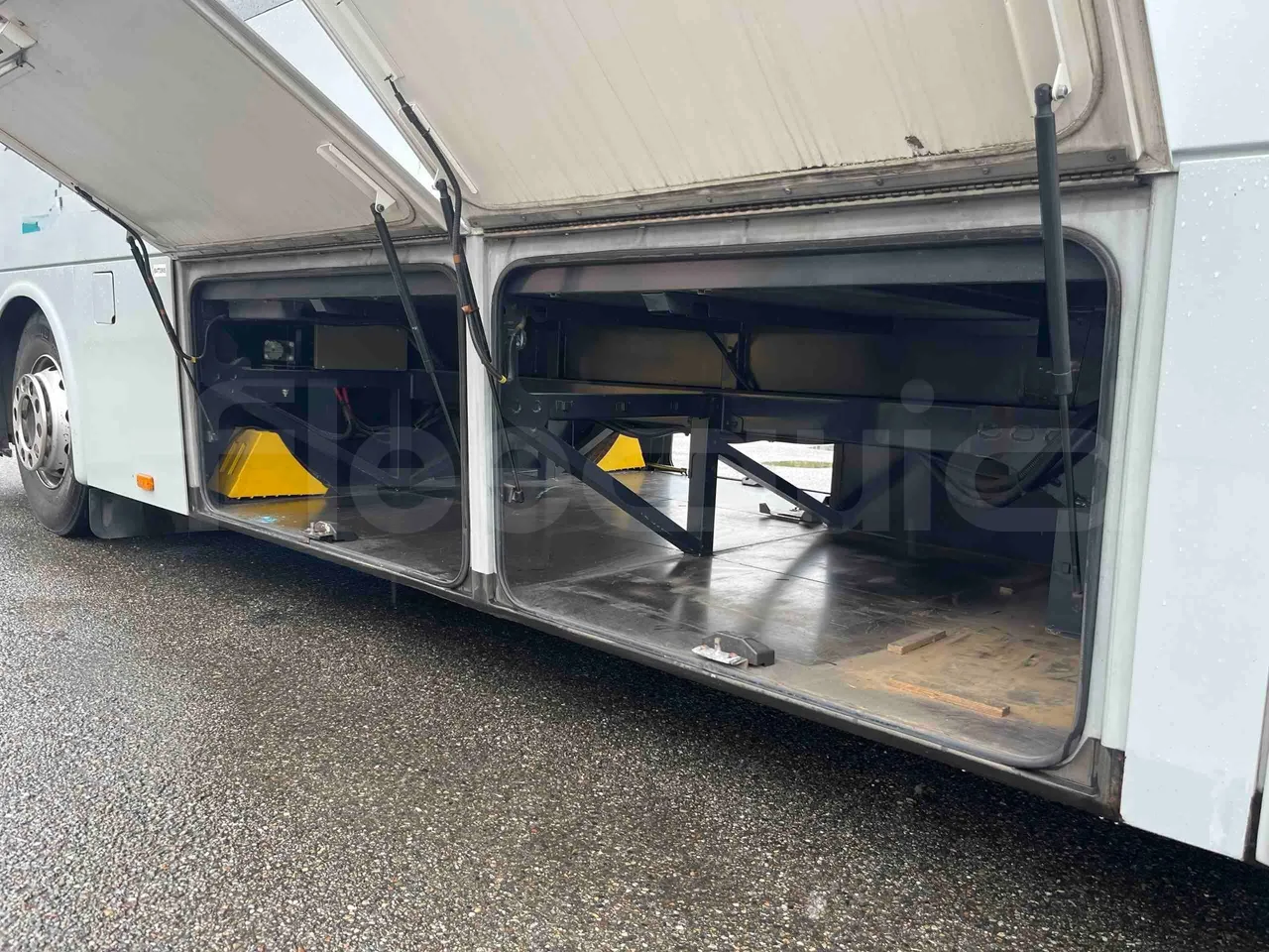 Iveco Crossway SFR160 - Euro 5 - 280 Kw - 10.655mt - internal frame rust check