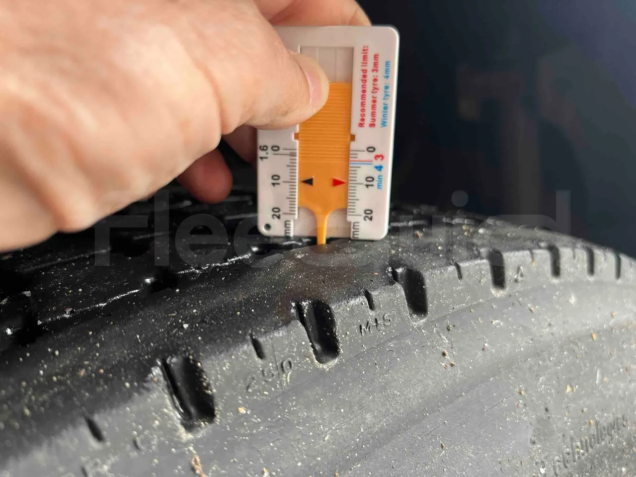 Iveco Crossway SFR160 - Euro 5 - 280 Kw - 10.655mt - tread condition front tires left