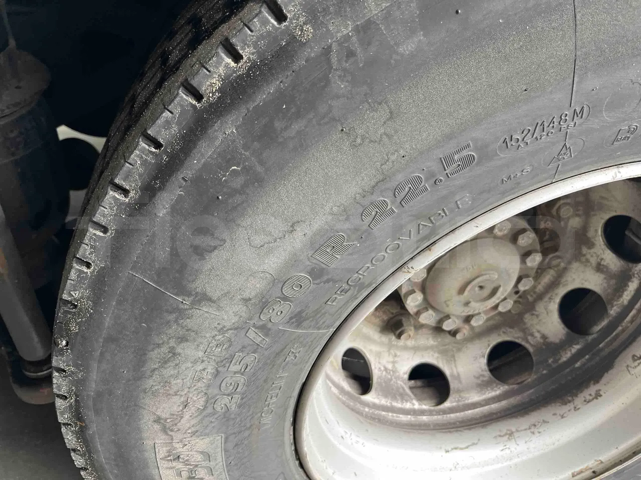 Iveco Crossway SFR160 - Euro 5 - 280 Kw - 10.655mt - tread condition front tires right