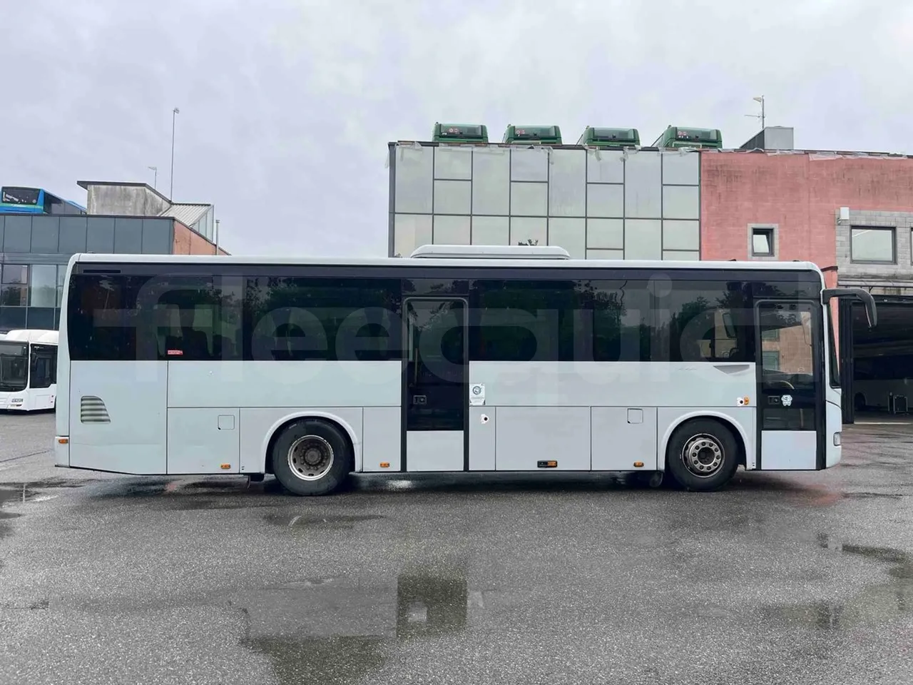 Iveco Crossway SFR160 - Euro 5 - 280 Kw - 10.655mt - right side doors closed