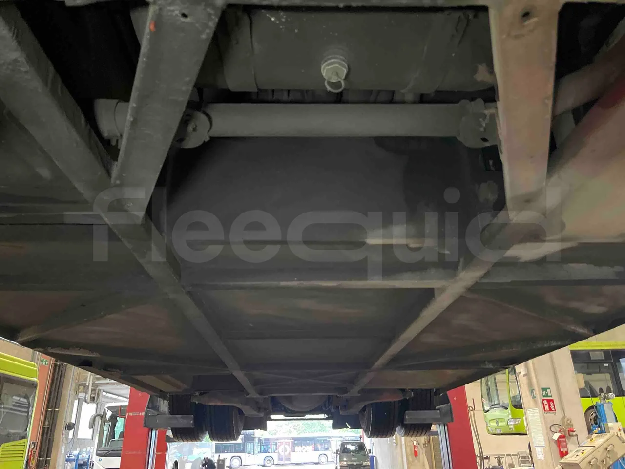 Iveco Crossway SFR160 - Euro 5 - 280 Kw - 10.655mt - central undercarriage photo
