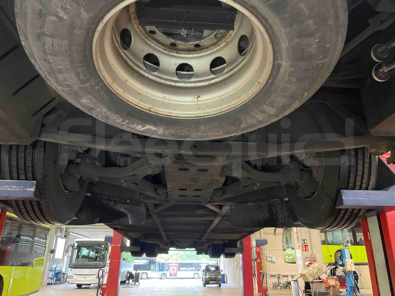 Iveco Crossway SFR160 - Euro 5 - 280 Kw - 10.655mt - front undercarriage from front