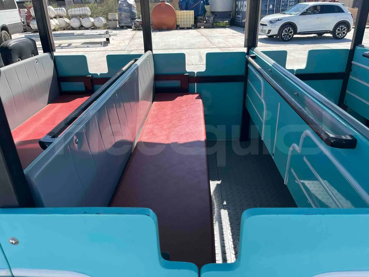 Tianjin Brother Tourist Train YLG 20V3 - armrest detail photo