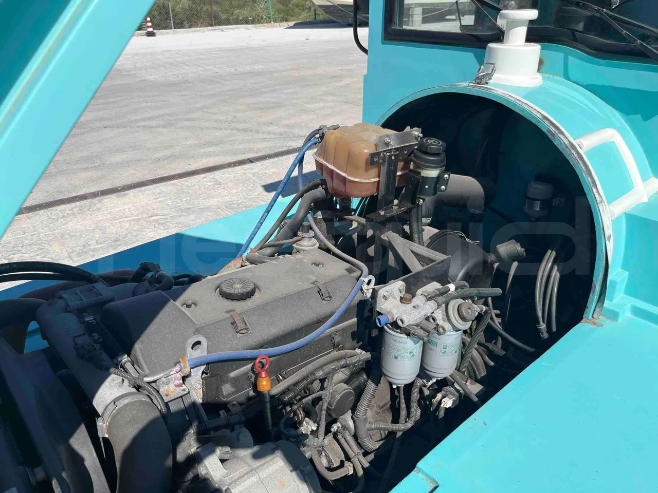 Tianjin Brother Tourist Train YLG 20V3 - air conditioning compressor
