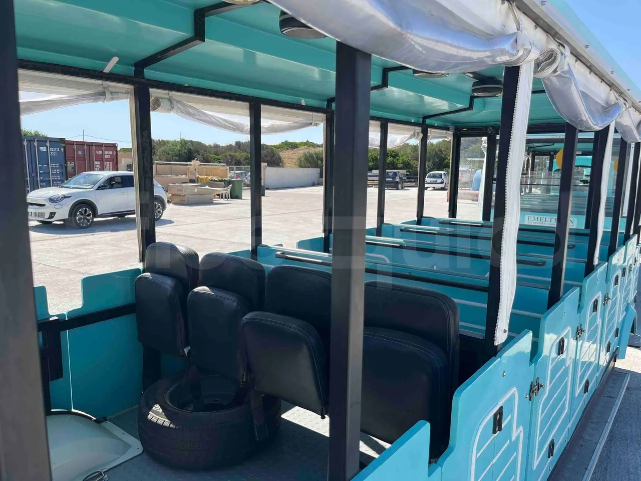 Tianjin Brother Tourist Train YLG 20V3 - mesh detail photo