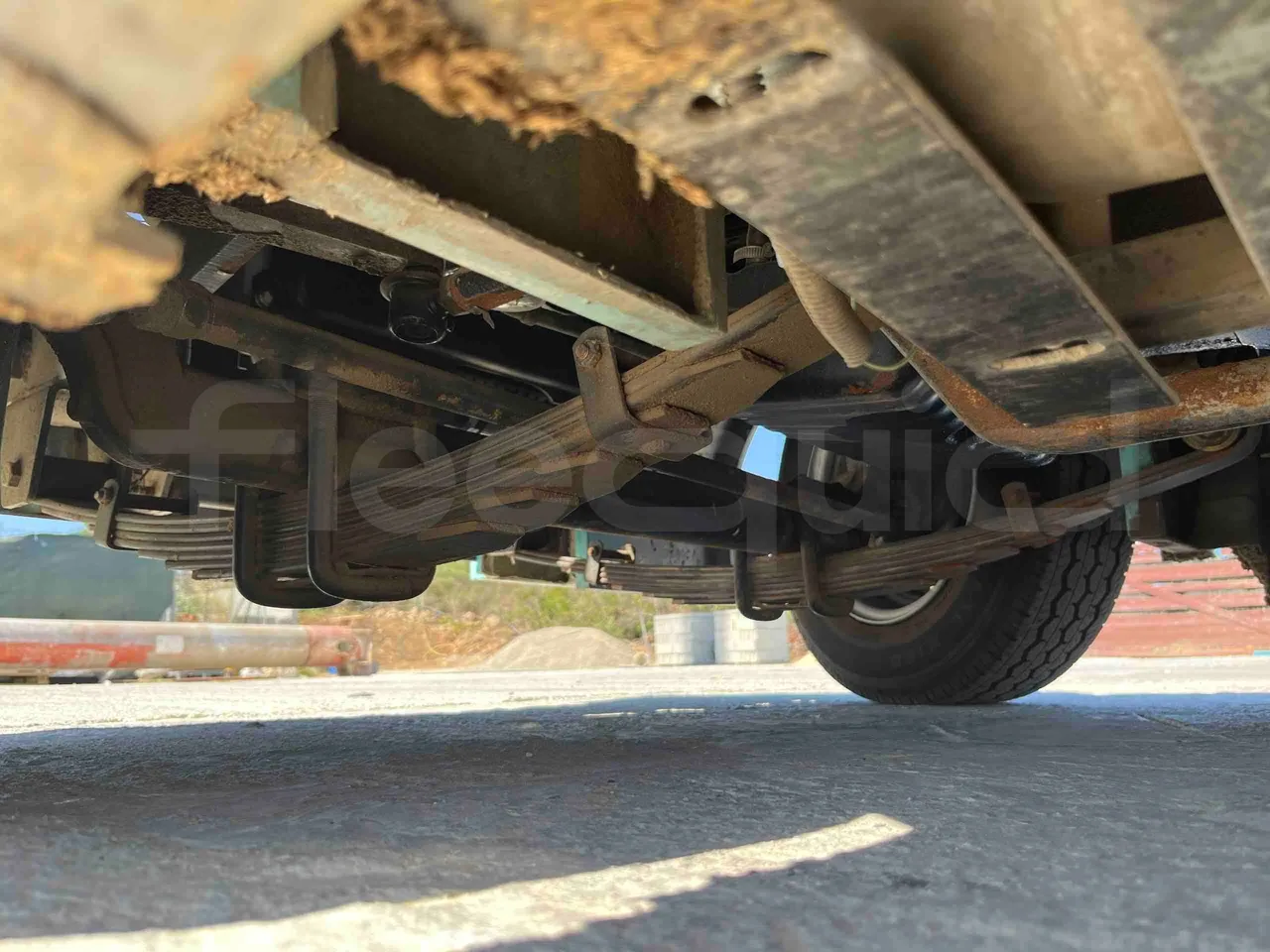 Tianjin Brother Tourist Train YLG 20V3 - front shock absorbers left