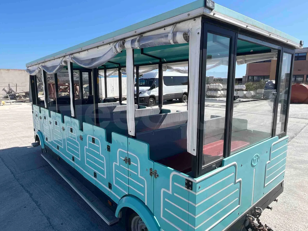Tianjin Brother Tourist Train YLG 20V3 - roof hatch 1