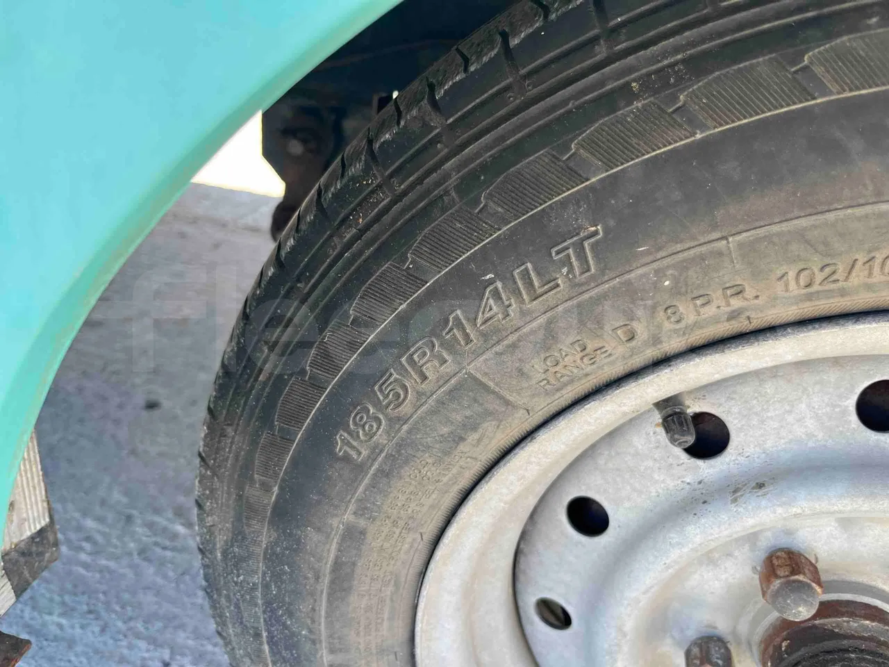 Tianjin Brother Tourist Train YLG 20V3 - tread condition third axle tires left