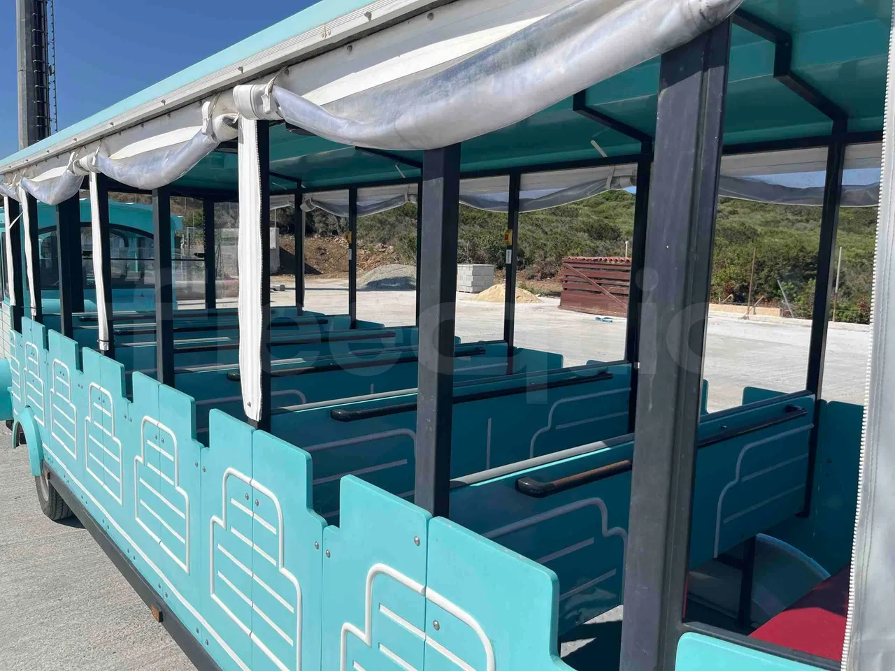 Tianjin Brother Tourist Train YLG 20V3 - overhead compartments photo