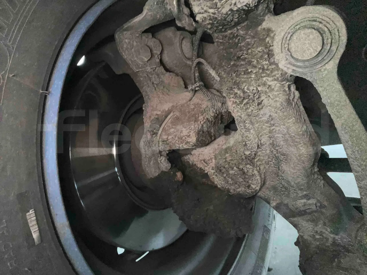 Mercedes-Benz Citaro O 530 LE - Euro 6 - 220 kW - 12.170 mt - front discs left