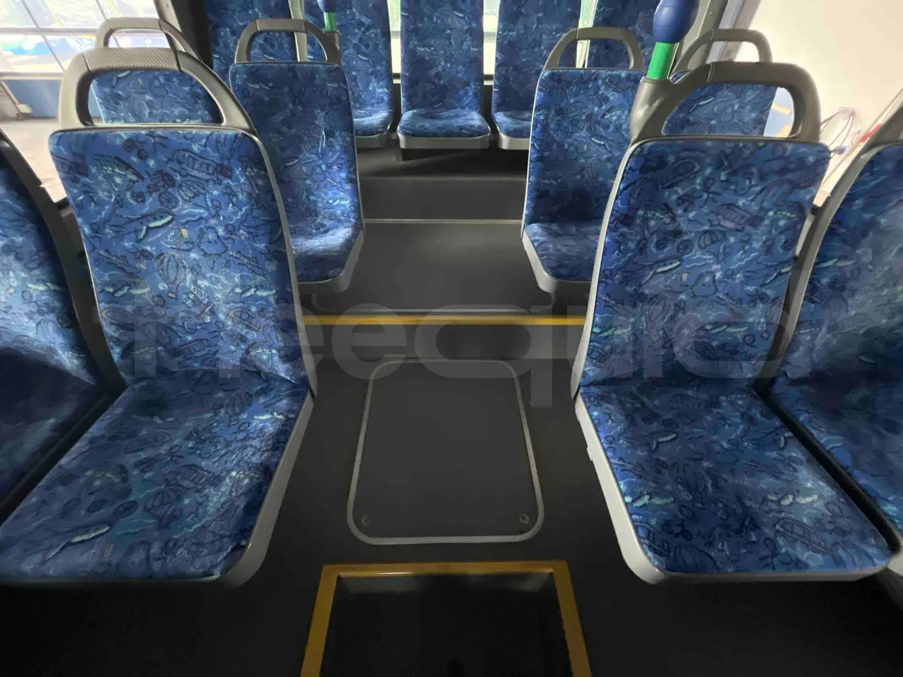 Mercedes-Benz Citaro O 530 LE - Euro 6 - 220 kW - 12.170 mt - floor hatches photo