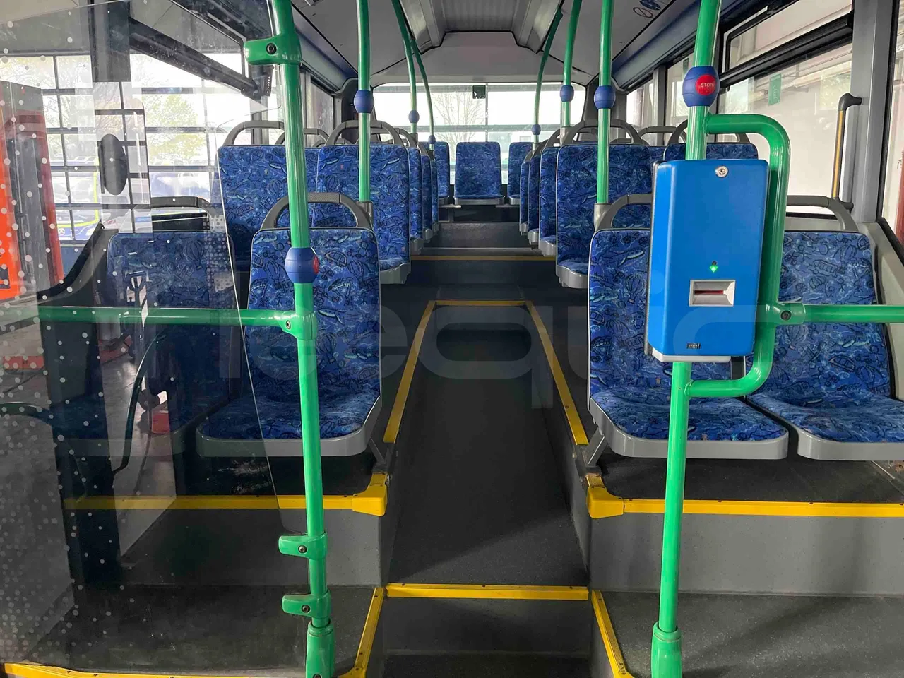 Mercedes-Benz Citaro O 530 LE - Euro 6 - 220 kW - 12.170 mt - reverse view middle aisle
