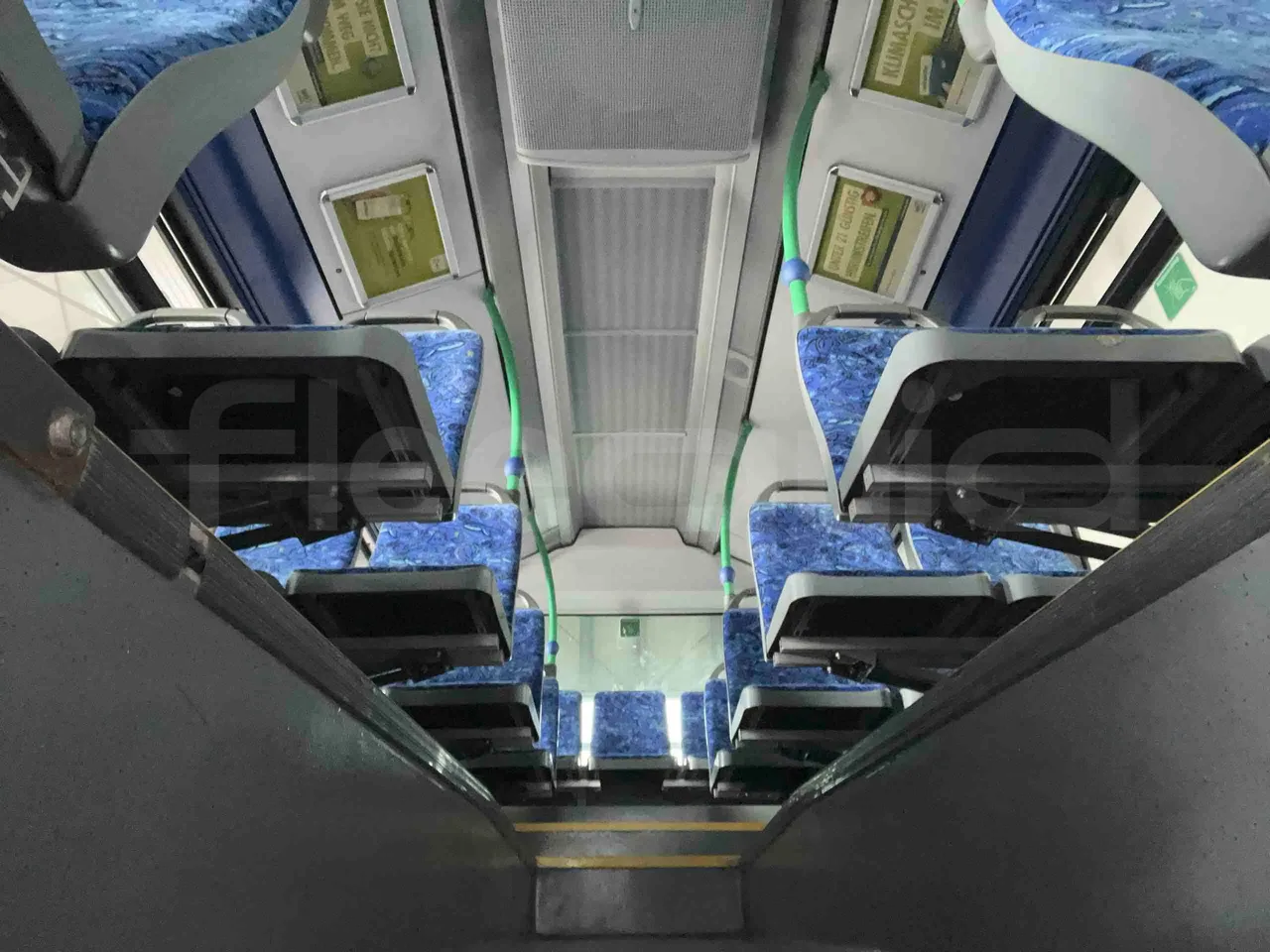 Mercedes-Benz Citaro O 530 LE - Euro 6 - 220 kW - 12.170 mt - power outlets detail