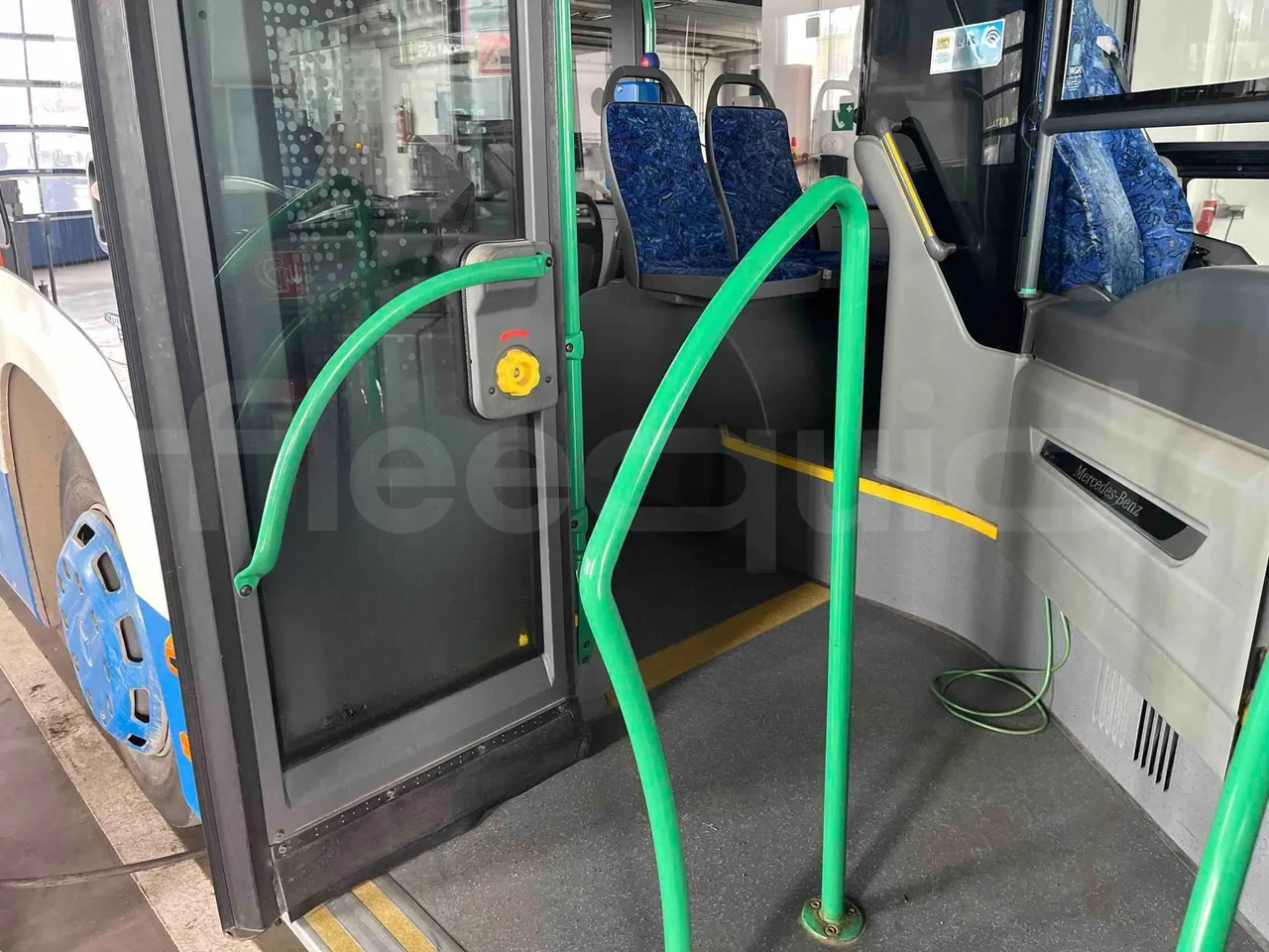 Mercedes-Benz Citaro O 530 LE - Euro 6 - 220 kW - 12.170 mt - hostess seat photo