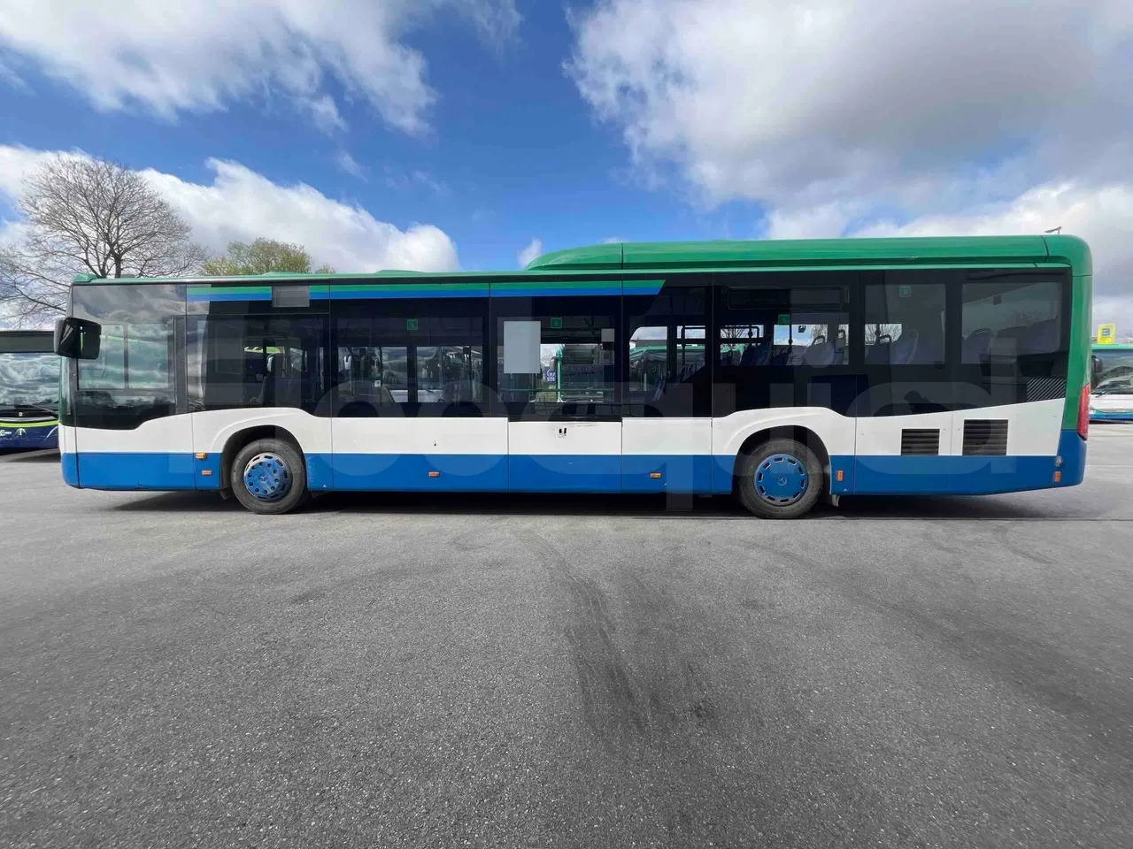 Mercedes-Benz Citaro O 530 LE - Euro 6 - 220 kW - 12.170 mt - left side photo