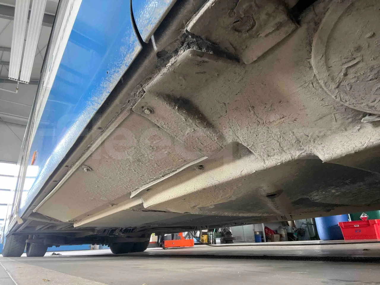 Mercedes-Benz Citaro O 530 LE - Euro 6 - 220 kW - 12.170 mt - front axle right side